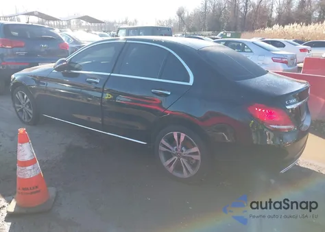 2020 Mercedes-Benz C 300 4Matic z USA, uszkodzony, nr VIN WDDWF8EB3LR551448
